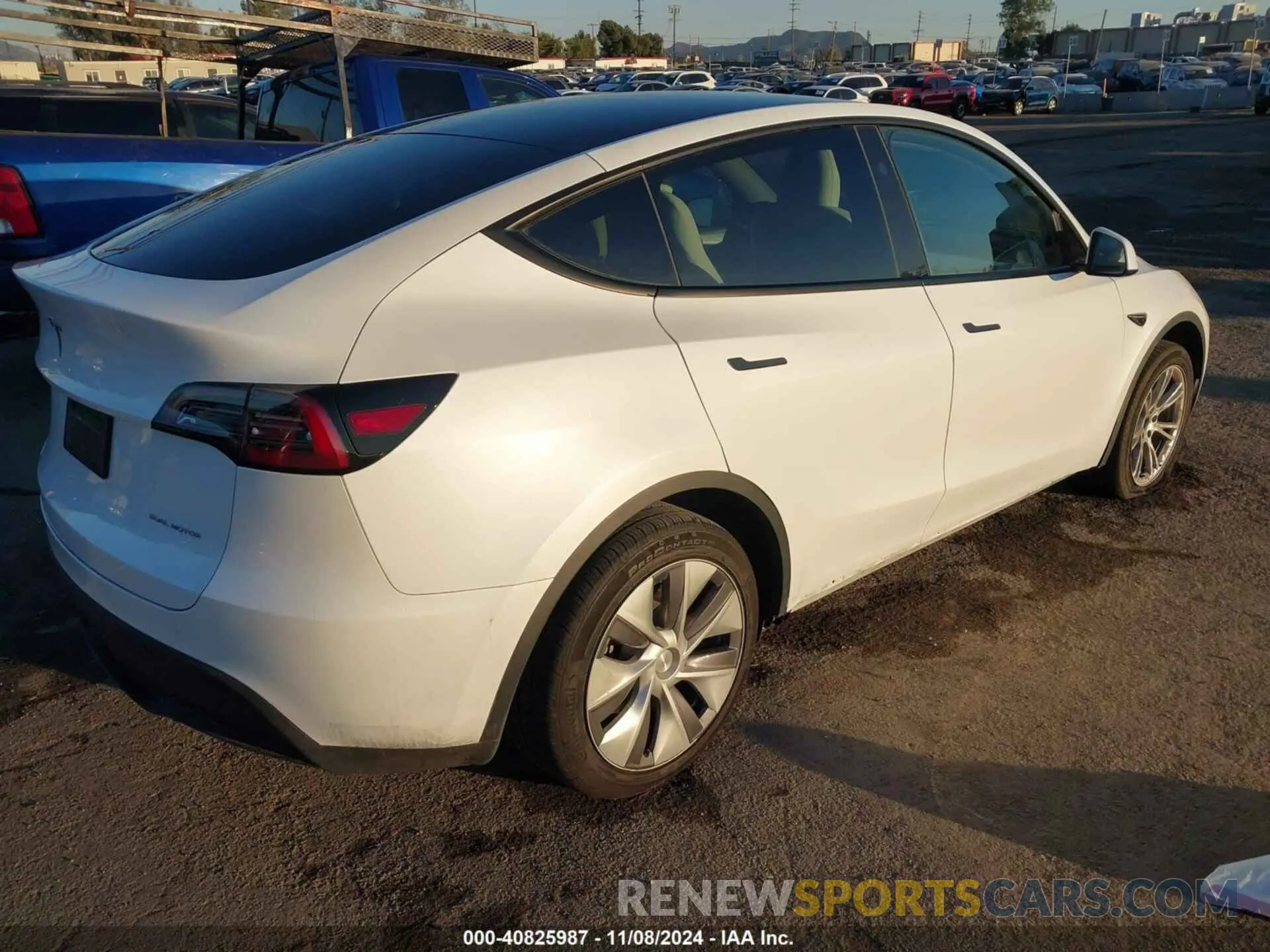 4 Photograph of a damaged car 7SAYGDEE6PA141709 TESLA MODEL Y 2023