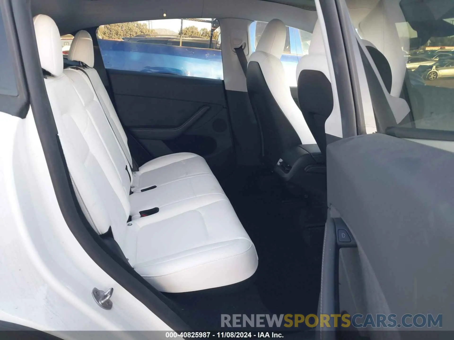 8 Photograph of a damaged car 7SAYGDEE6PA141709 TESLA MODEL Y 2023