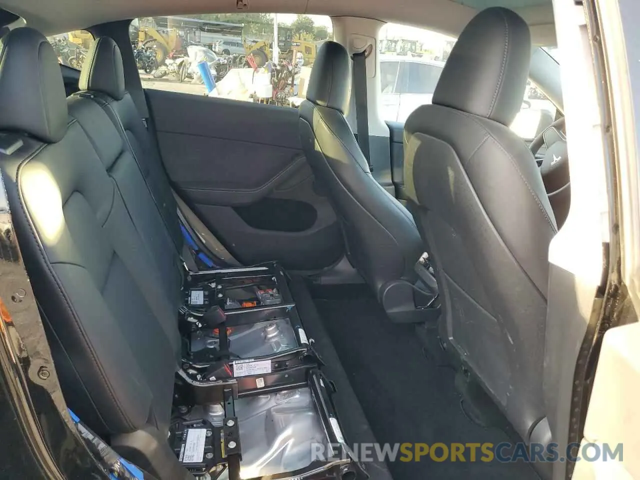 10 Photograph of a damaged car 7SAYGDEE6PA144044 TESLA MODEL Y 2023