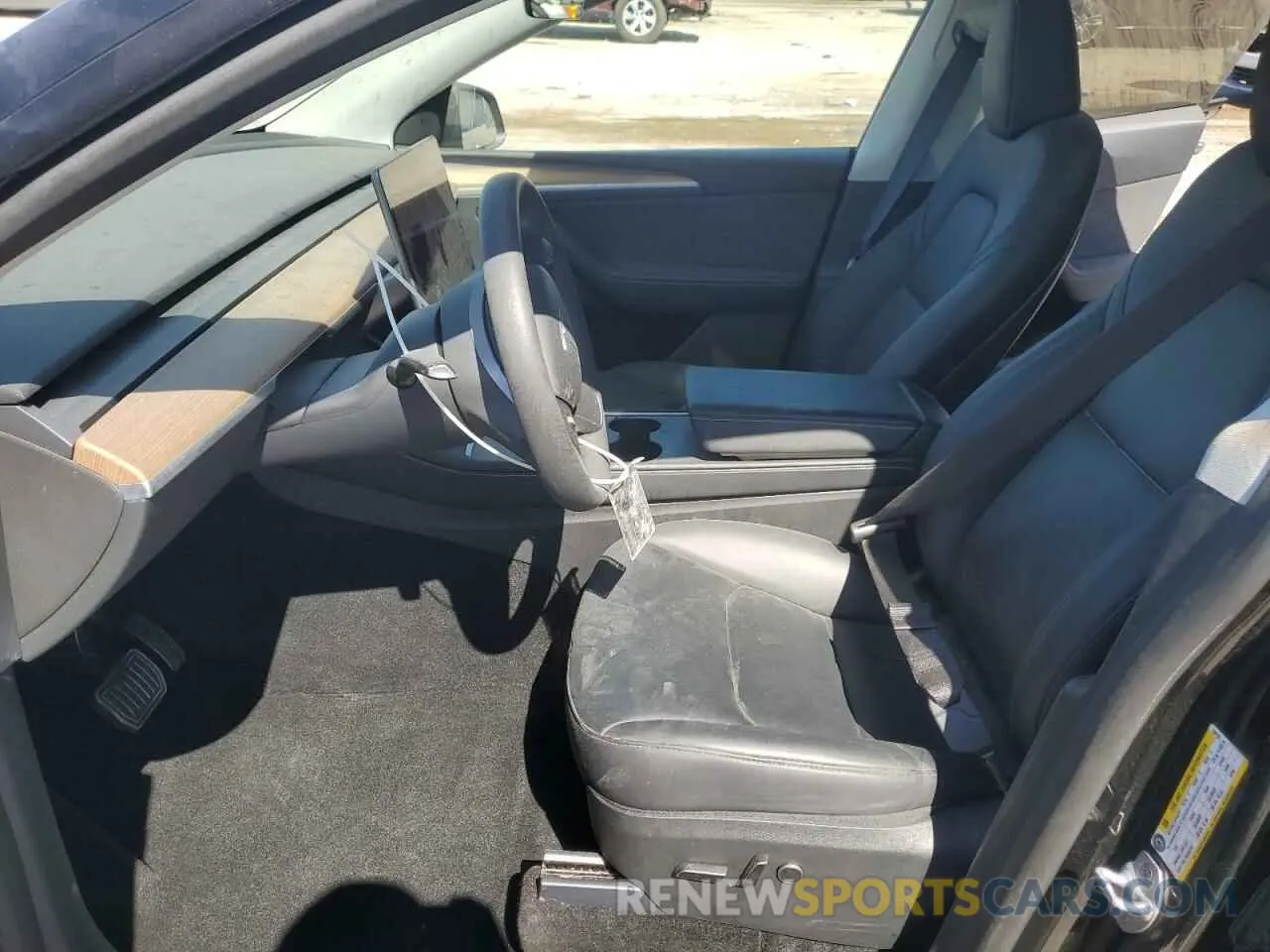 7 Photograph of a damaged car 7SAYGDEE6PA154153 TESLA MODEL Y 2023