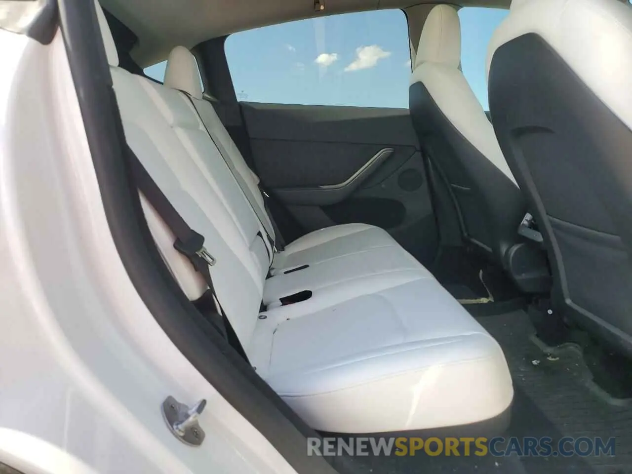 11 Photograph of a damaged car 7SAYGDEE6PA162012 TESLA MODEL Y 2023