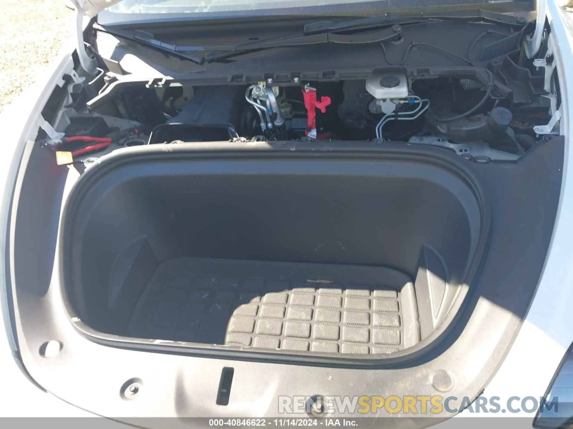 10 Photograph of a damaged car 7SAYGDEE6PA162723 TESLA MODEL Y 2023