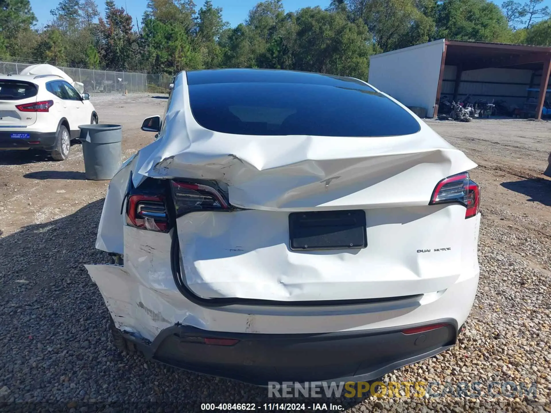 17 Photograph of a damaged car 7SAYGDEE6PA162723 TESLA MODEL Y 2023