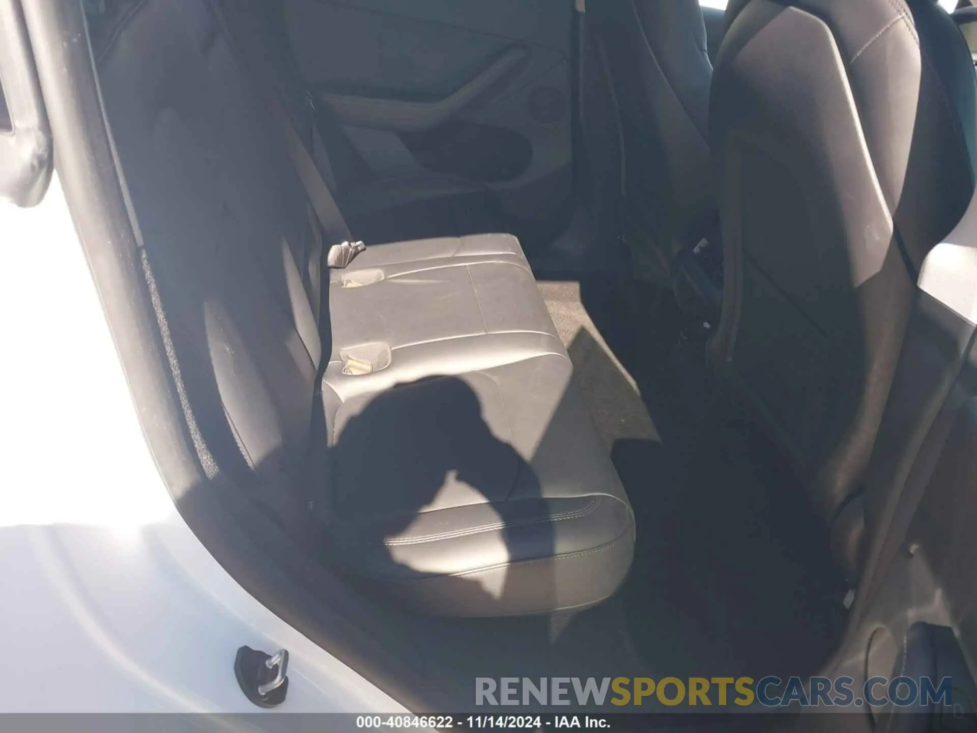 8 Photograph of a damaged car 7SAYGDEE6PA162723 TESLA MODEL Y 2023