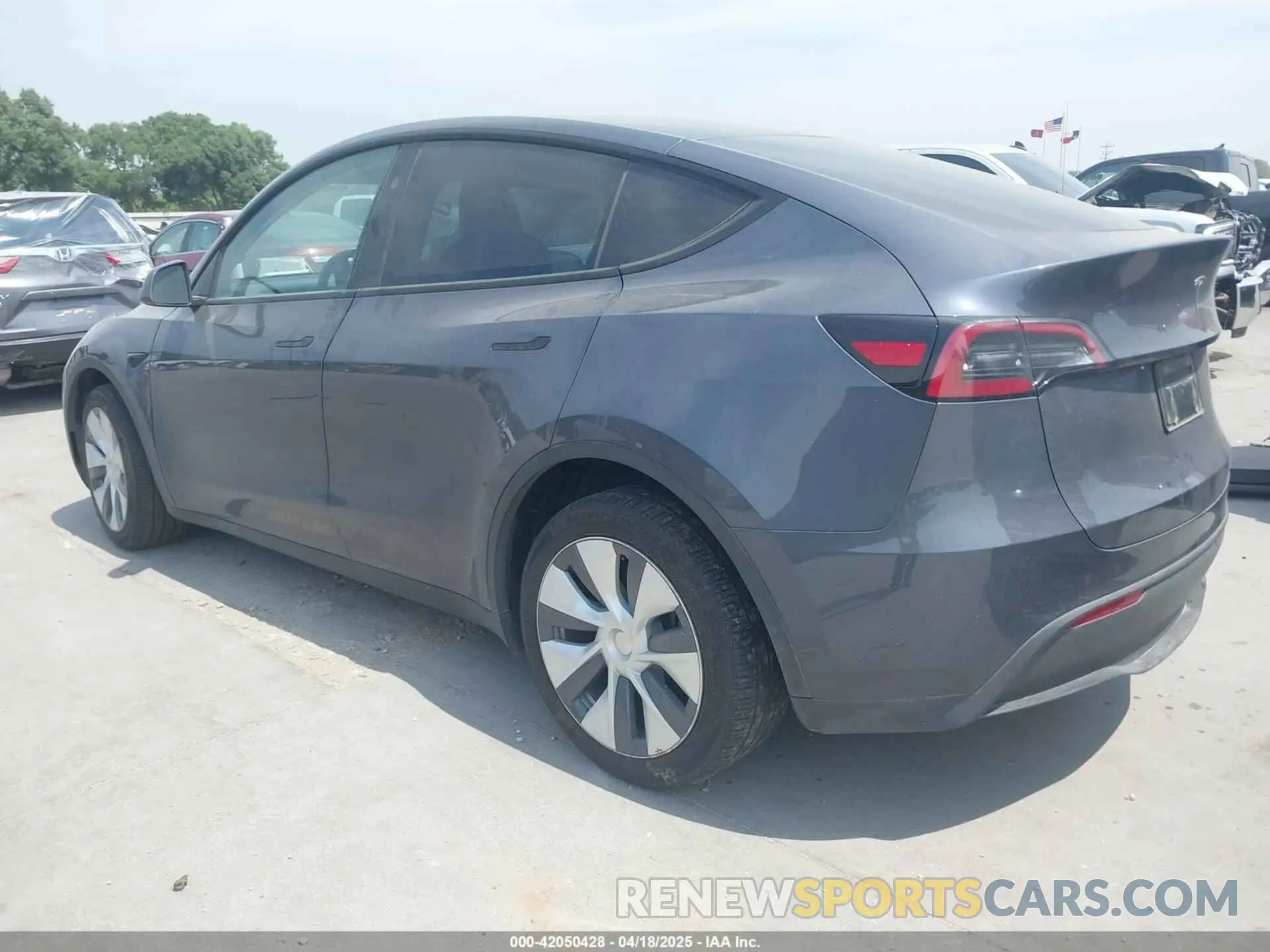 3 Photograph of a damaged car 7SAYGDEE6PA169168 TESLA MODEL Y 2023