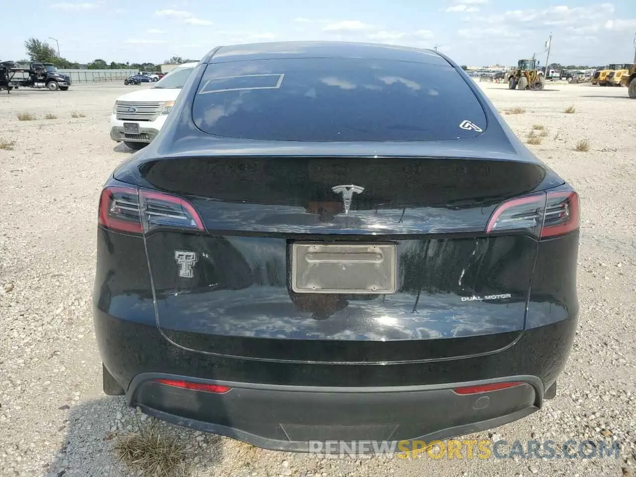 6 Photograph of a damaged car 7SAYGDEE6PA169185 TESLA MODEL Y 2023