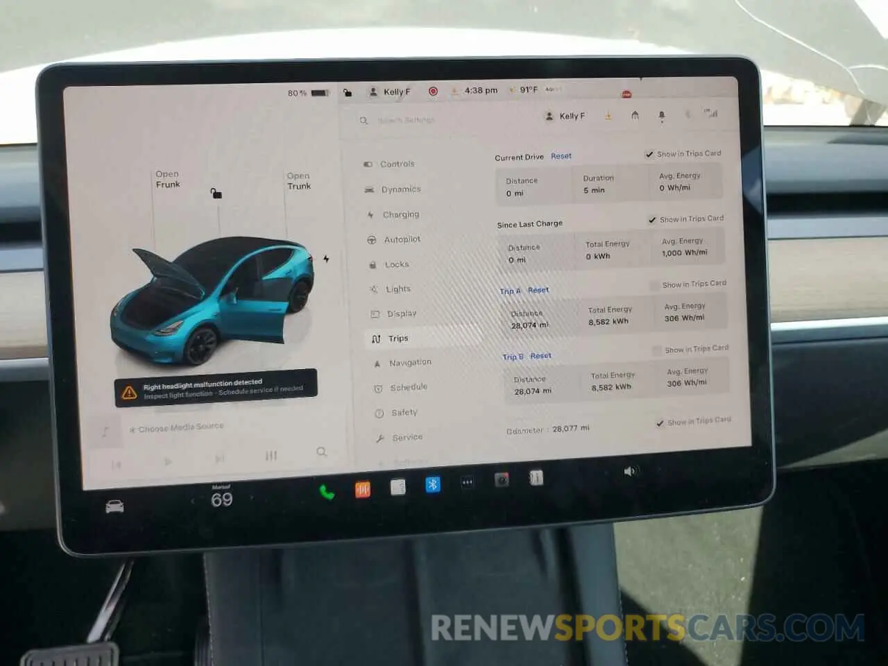 9 Photograph of a damaged car 7SAYGDEE6PA169185 TESLA MODEL Y 2023