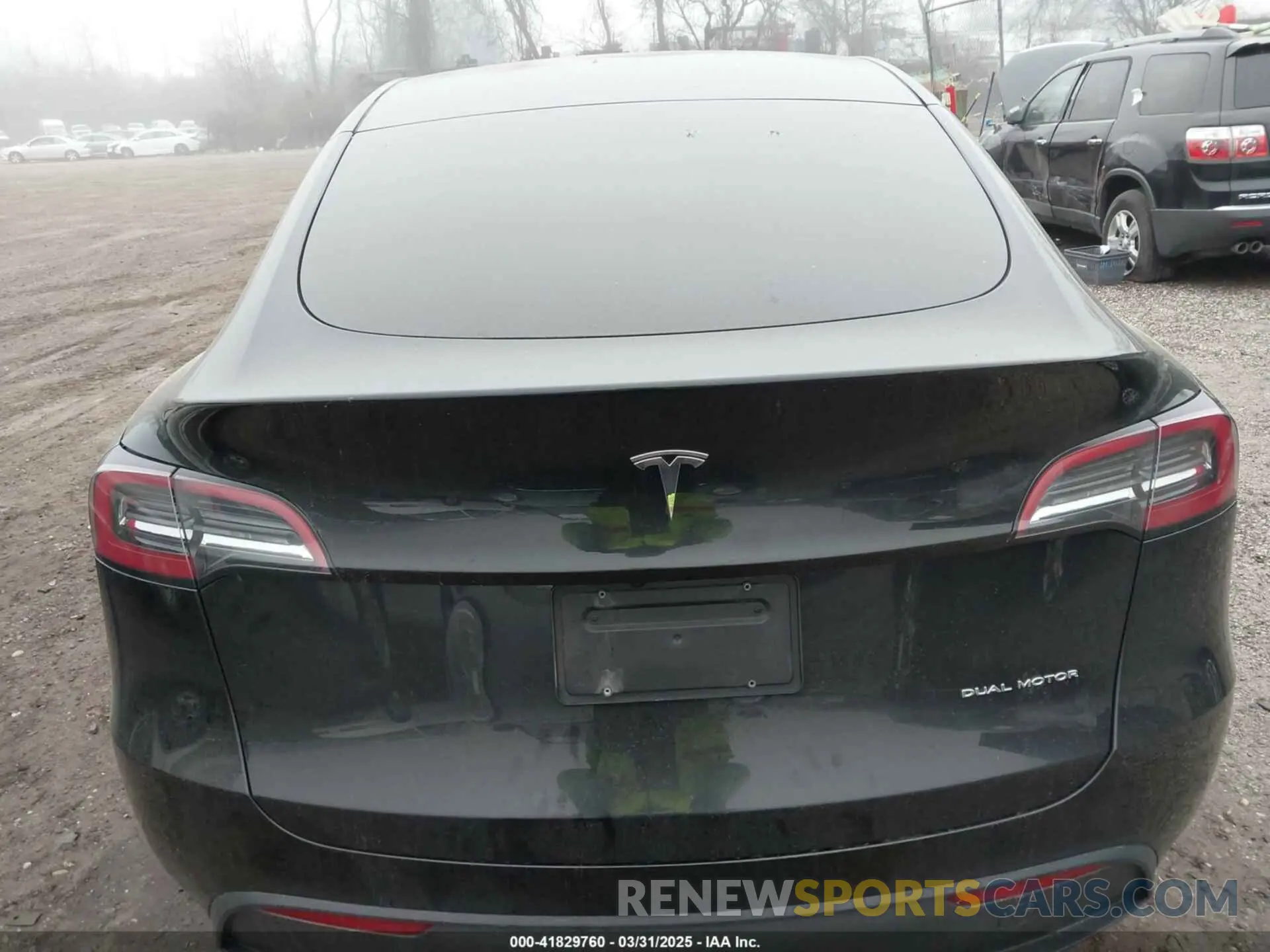 15 Photograph of a damaged car 7SAYGDEE6PA180980 TESLA MODEL Y 2023