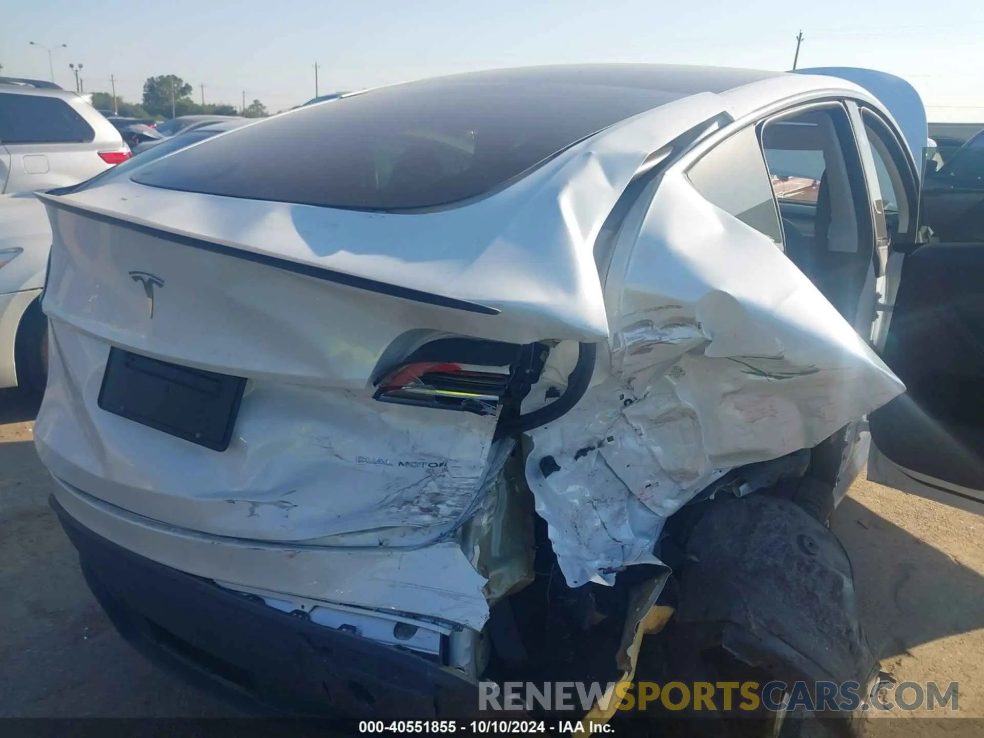 6 Photograph of a damaged car 7SAYGDEE6PA184740 TESLA MODEL Y 2023