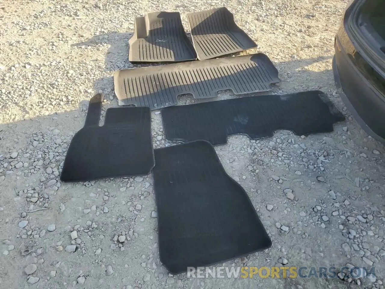 12 Photograph of a damaged car 7SAYGDEE6PA190991 TESLA MODEL Y 2023