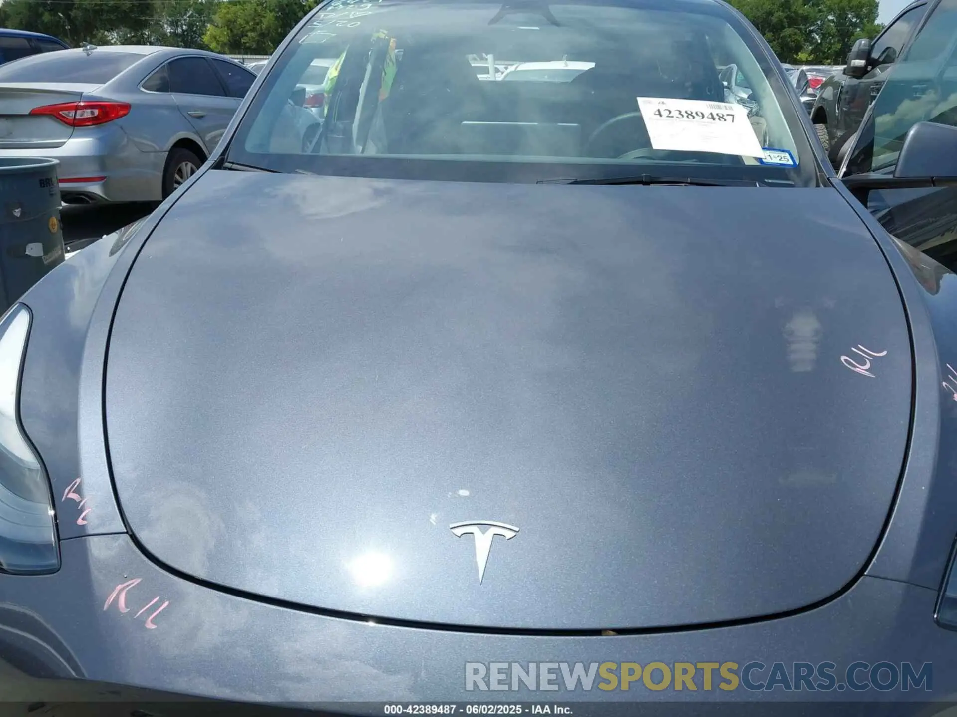 10 Photograph of a damaged car 7SAYGDEE6PA196760 TESLA MODEL Y 2023