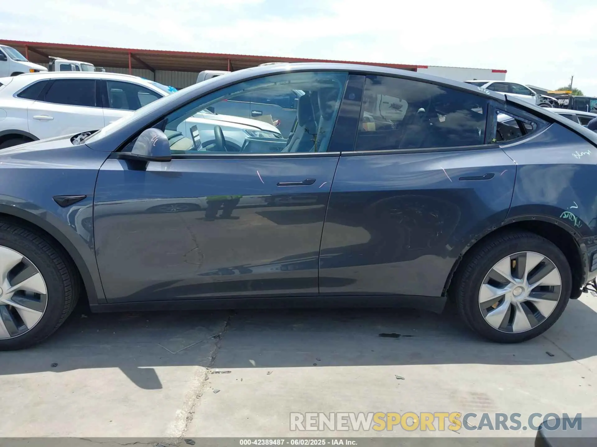 13 Photograph of a damaged car 7SAYGDEE6PA196760 TESLA MODEL Y 2023