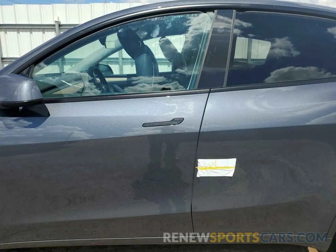 13 Photograph of a damaged car 7SAYGDEE6PA211127 TESLA MODEL Y 2023