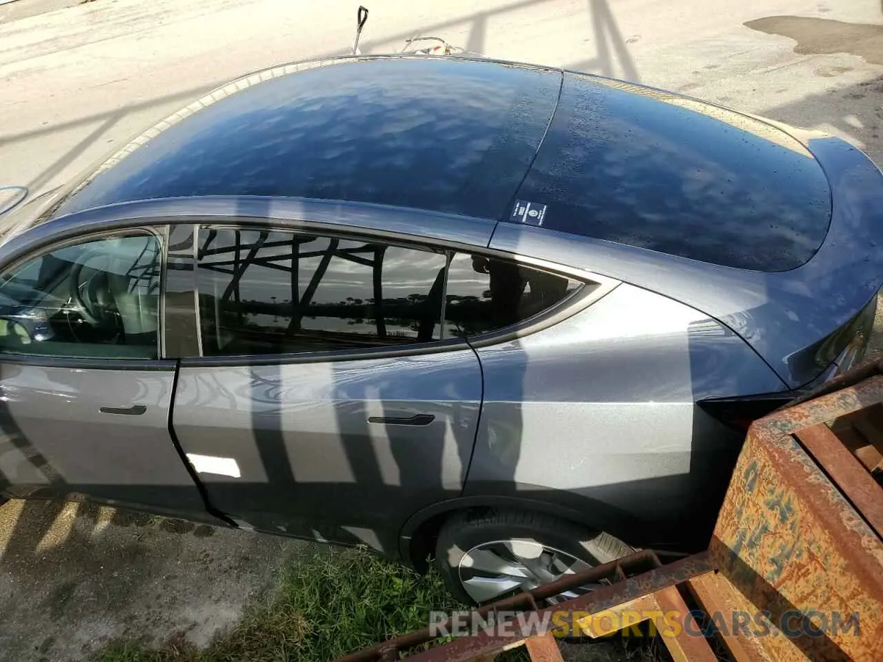 2 Photograph of a damaged car 7SAYGDEE6PA211127 TESLA MODEL Y 2023