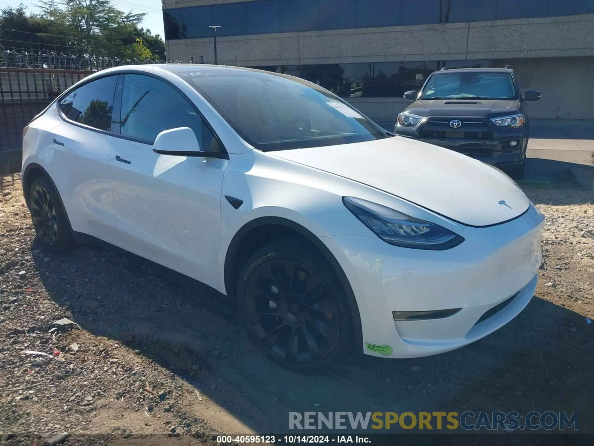 1 Photograph of a damaged car 7SAYGDEE6PF588608 TESLA MODEL Y 2023
