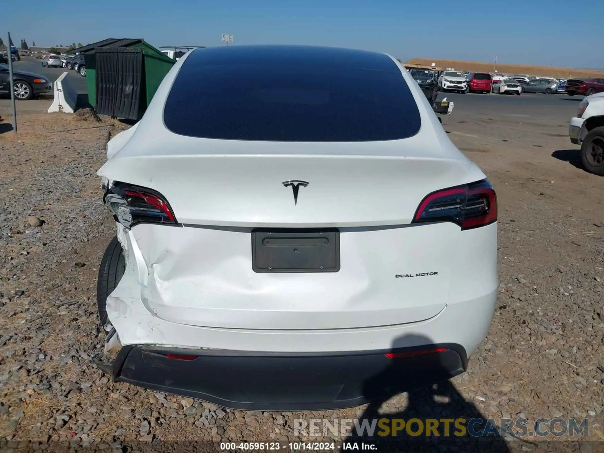 15 Photograph of a damaged car 7SAYGDEE6PF588608 TESLA MODEL Y 2023