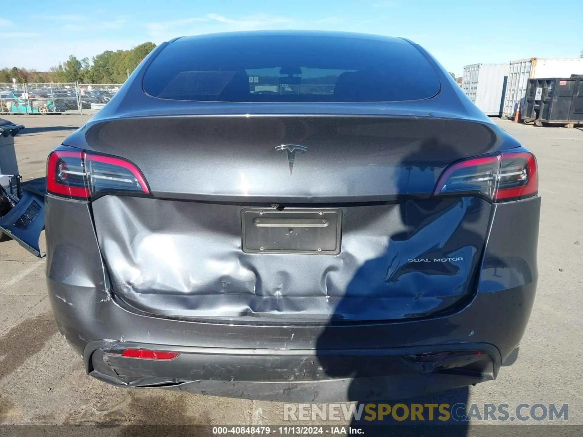 15 Photograph of a damaged car 7SAYGDEE6PF596126 TESLA MODEL Y 2023