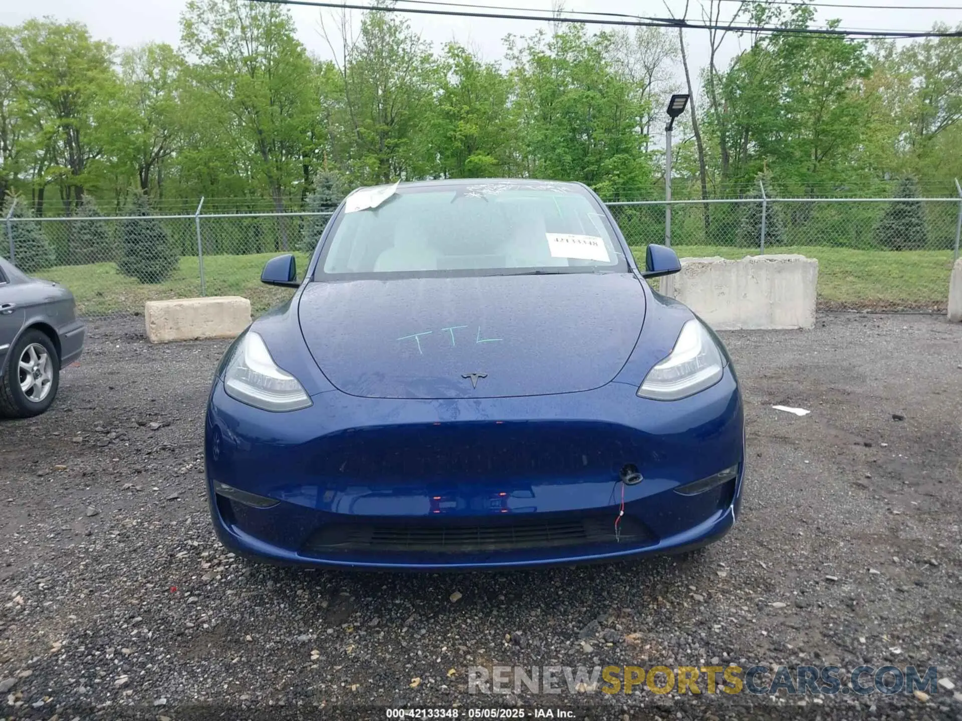 13 Photograph of a damaged car 7SAYGDEE6PF603981 TESLA MODEL Y 2023