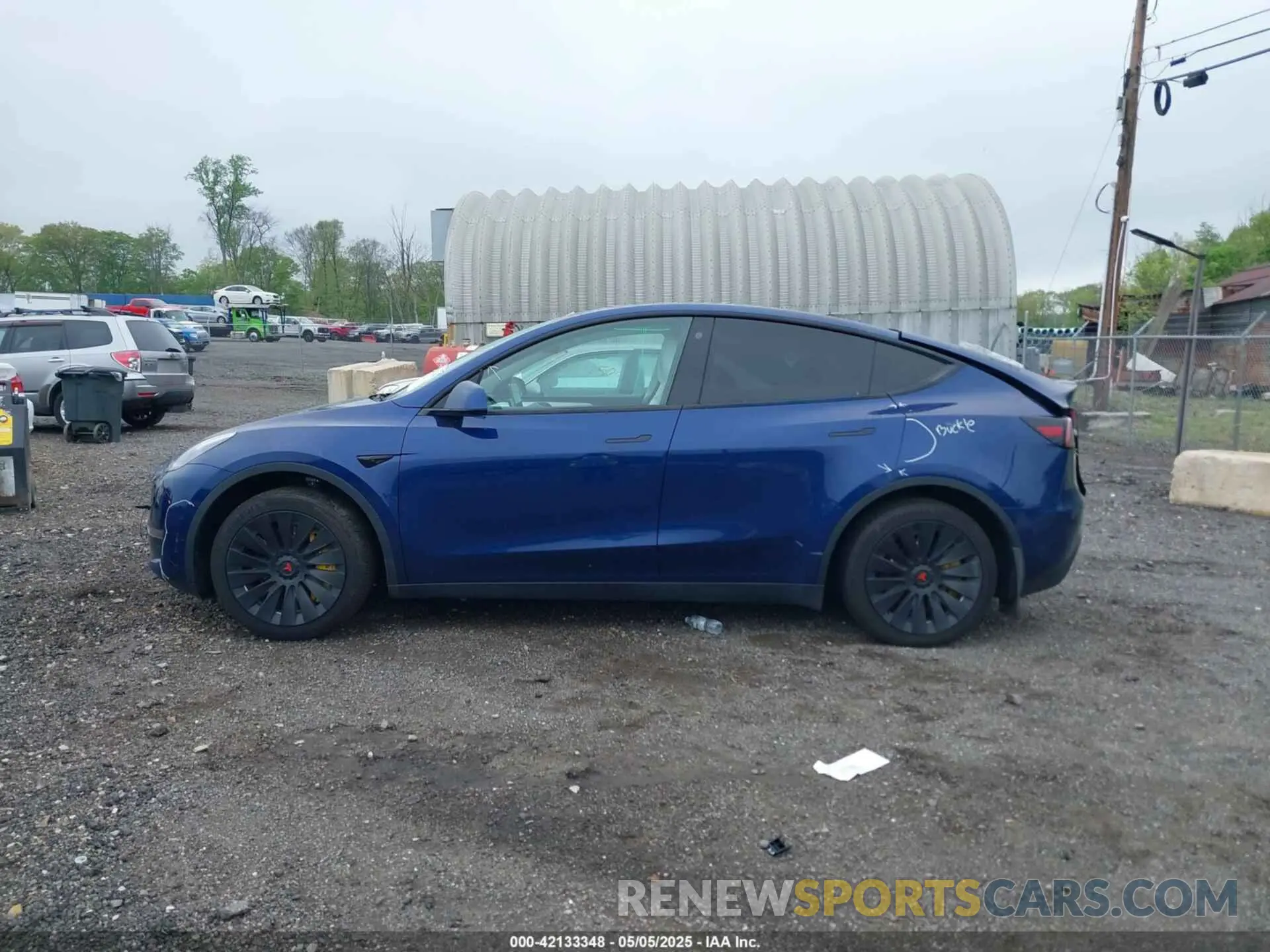 15 Photograph of a damaged car 7SAYGDEE6PF603981 TESLA MODEL Y 2023