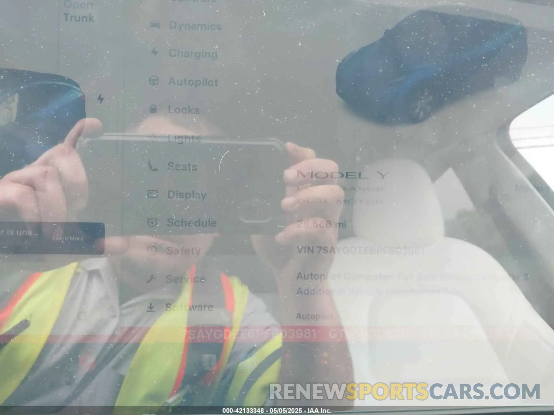 7 Photograph of a damaged car 7SAYGDEE6PF603981 TESLA MODEL Y 2023