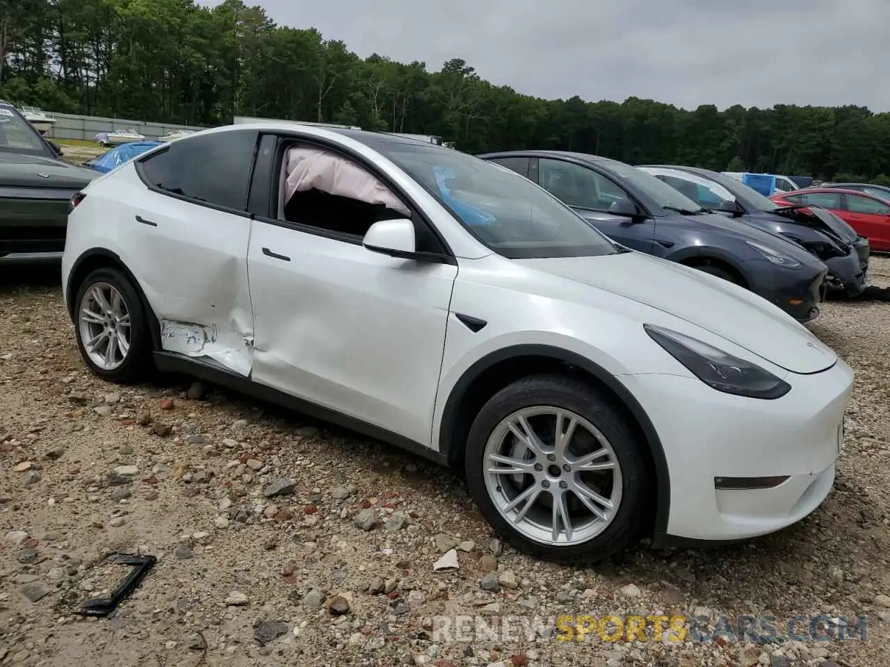 4 Photograph of a damaged car 7SAYGDEE6PF604497 TESLA MODEL Y 2023