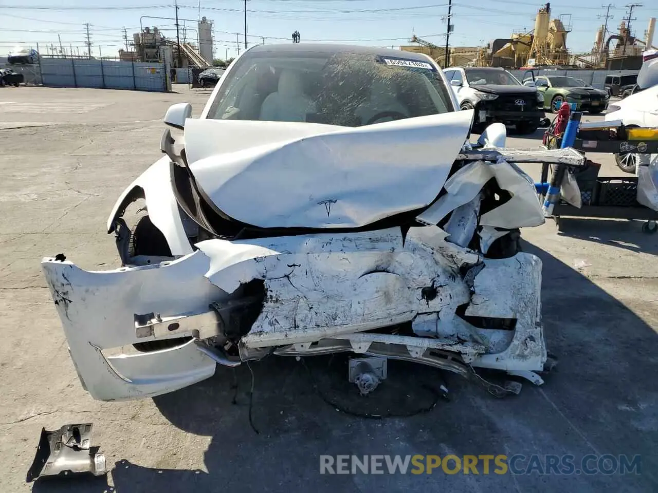 5 Photograph of a damaged car 7SAYGDEE6PF607576 TESLA MODEL Y 2023
