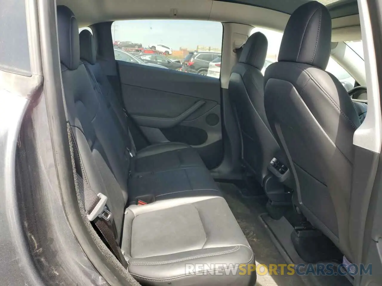 10 Photograph of a damaged car 7SAYGDEE6PF646295 TESLA MODEL Y 2023