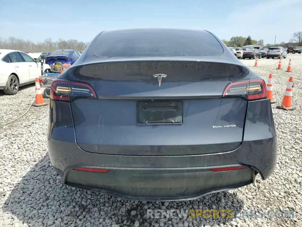 6 Photograph of a damaged car 7SAYGDEE6PF646295 TESLA MODEL Y 2023