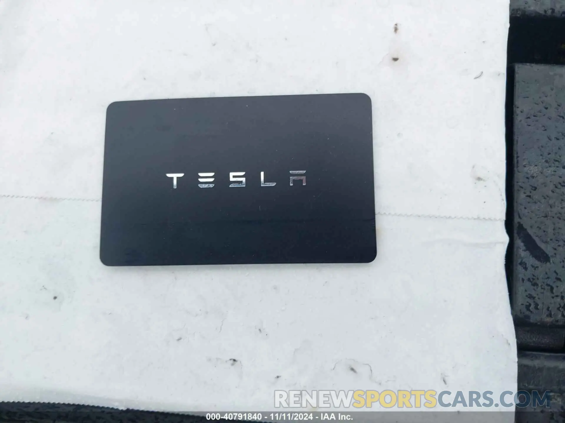 11 Photograph of a damaged car 7SAYGDEE6PF648872 TESLA MODEL Y 2023