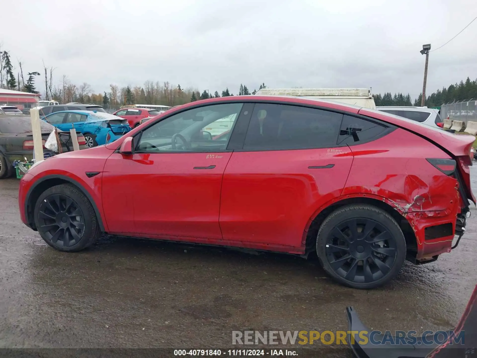 15 Photograph of a damaged car 7SAYGDEE6PF648872 TESLA MODEL Y 2023