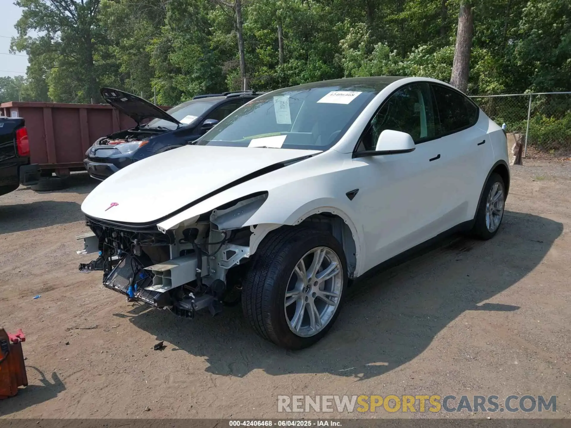 2 Photograph of a damaged car 7SAYGDEE6PF684013 TESLA MODEL Y 2023