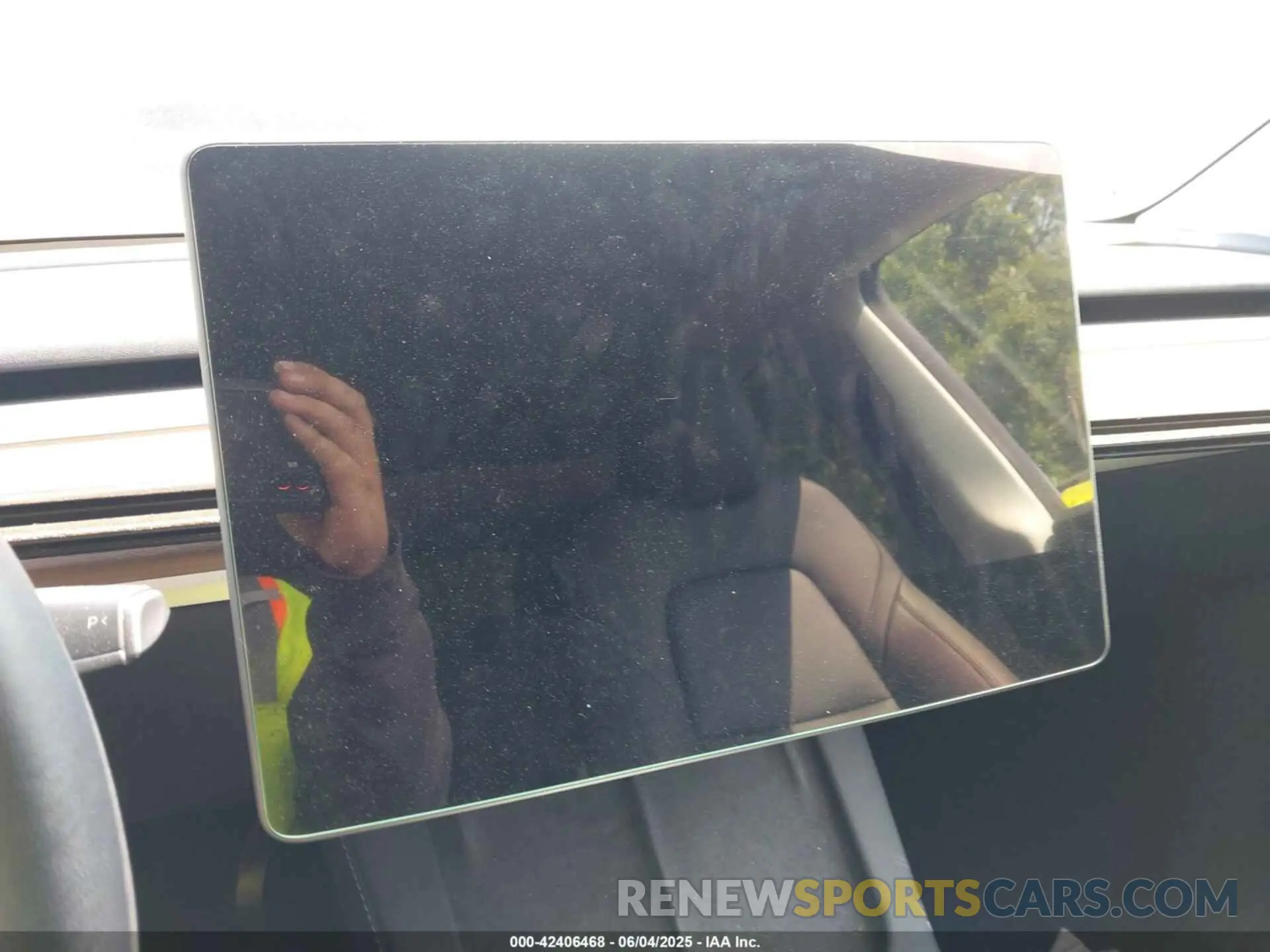 7 Photograph of a damaged car 7SAYGDEE6PF684013 TESLA MODEL Y 2023