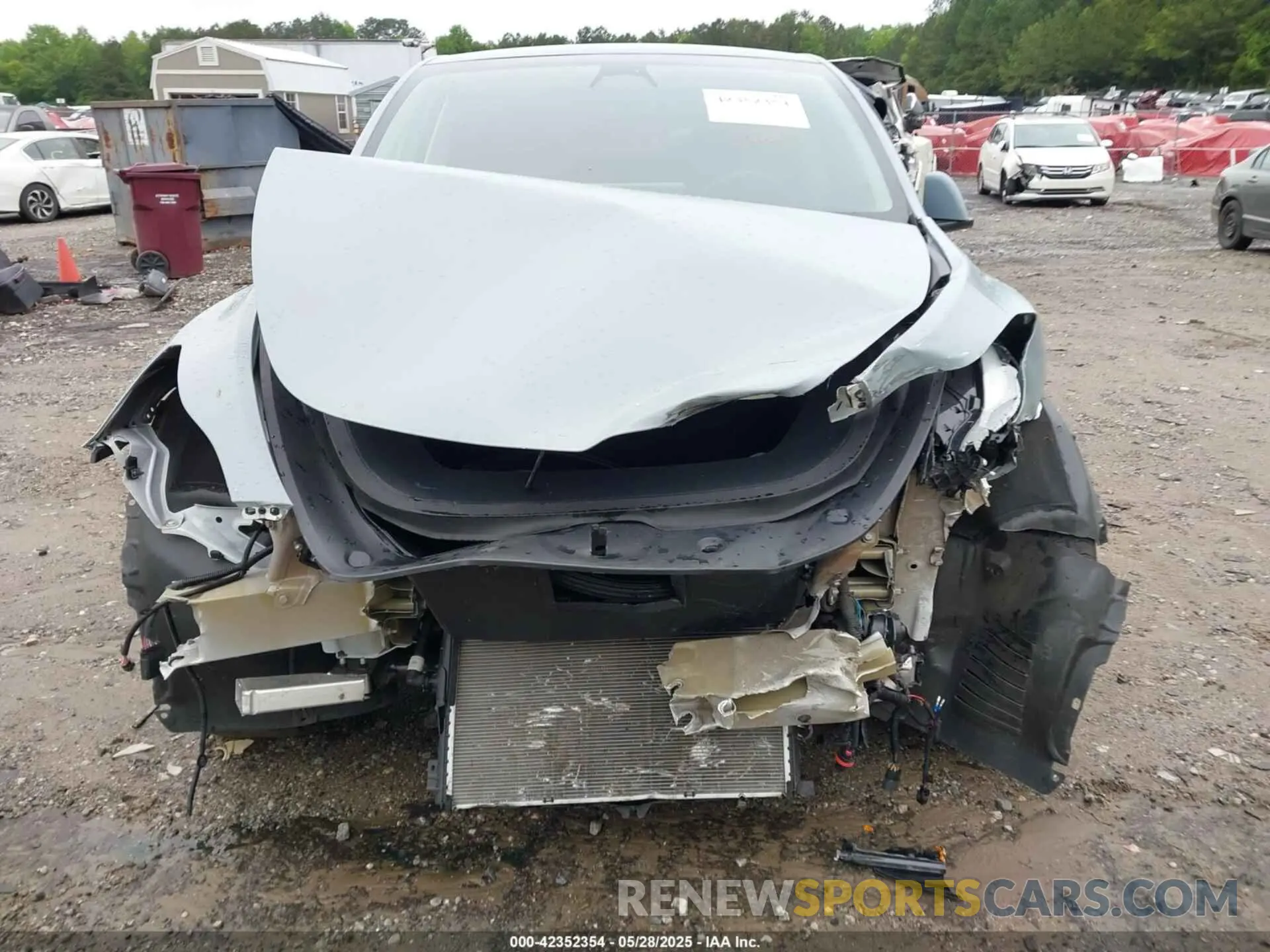 11 Photograph of a damaged car 7SAYGDEE6PF685422 TESLA MODEL Y 2023