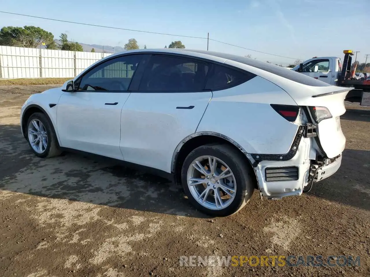 2 Photograph of a damaged car 7SAYGDEE6PF687056 TESLA MODEL Y 2023
