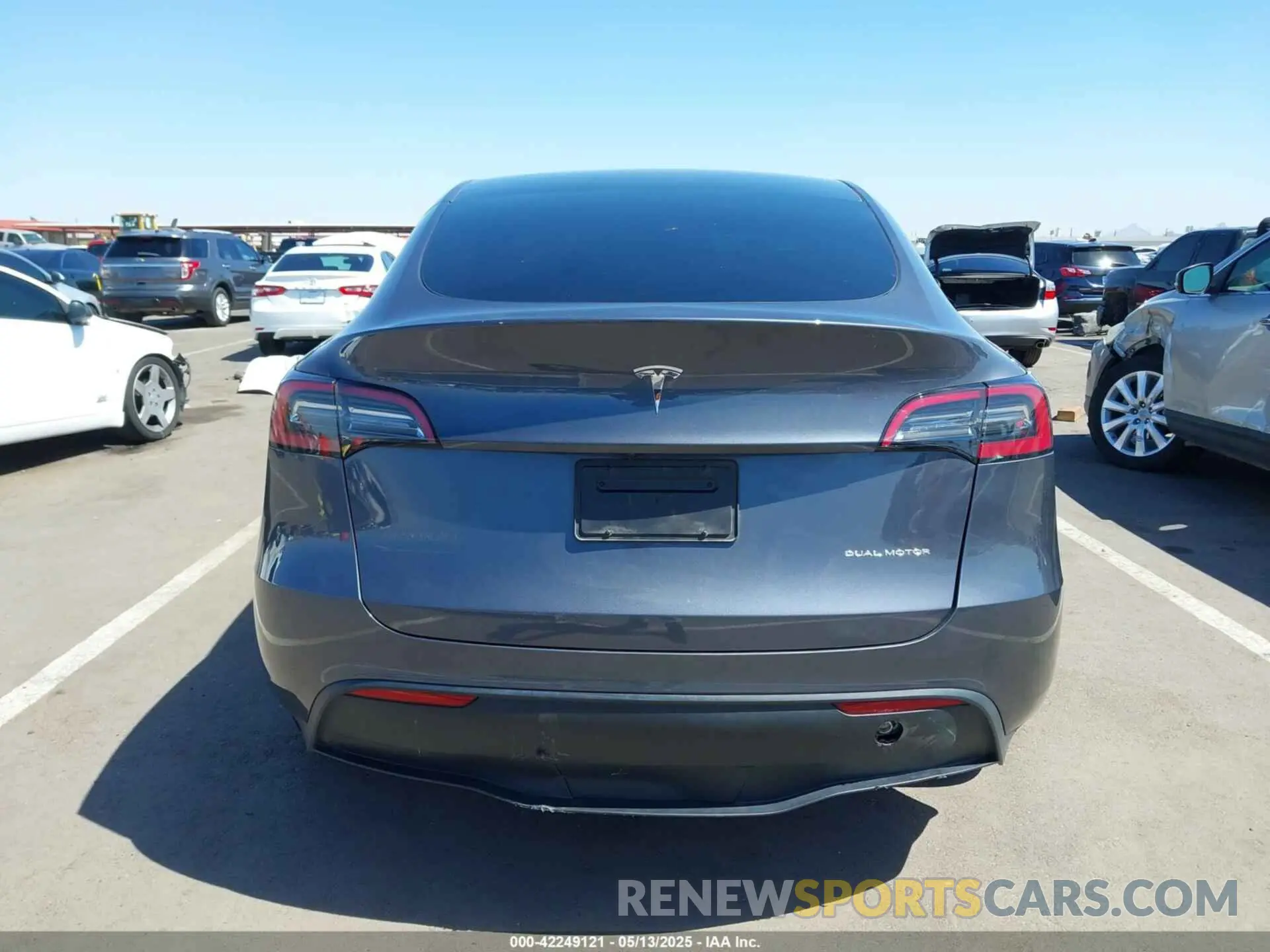 15 Photograph of a damaged car 7SAYGDEE6PF691155 TESLA MODEL Y 2023