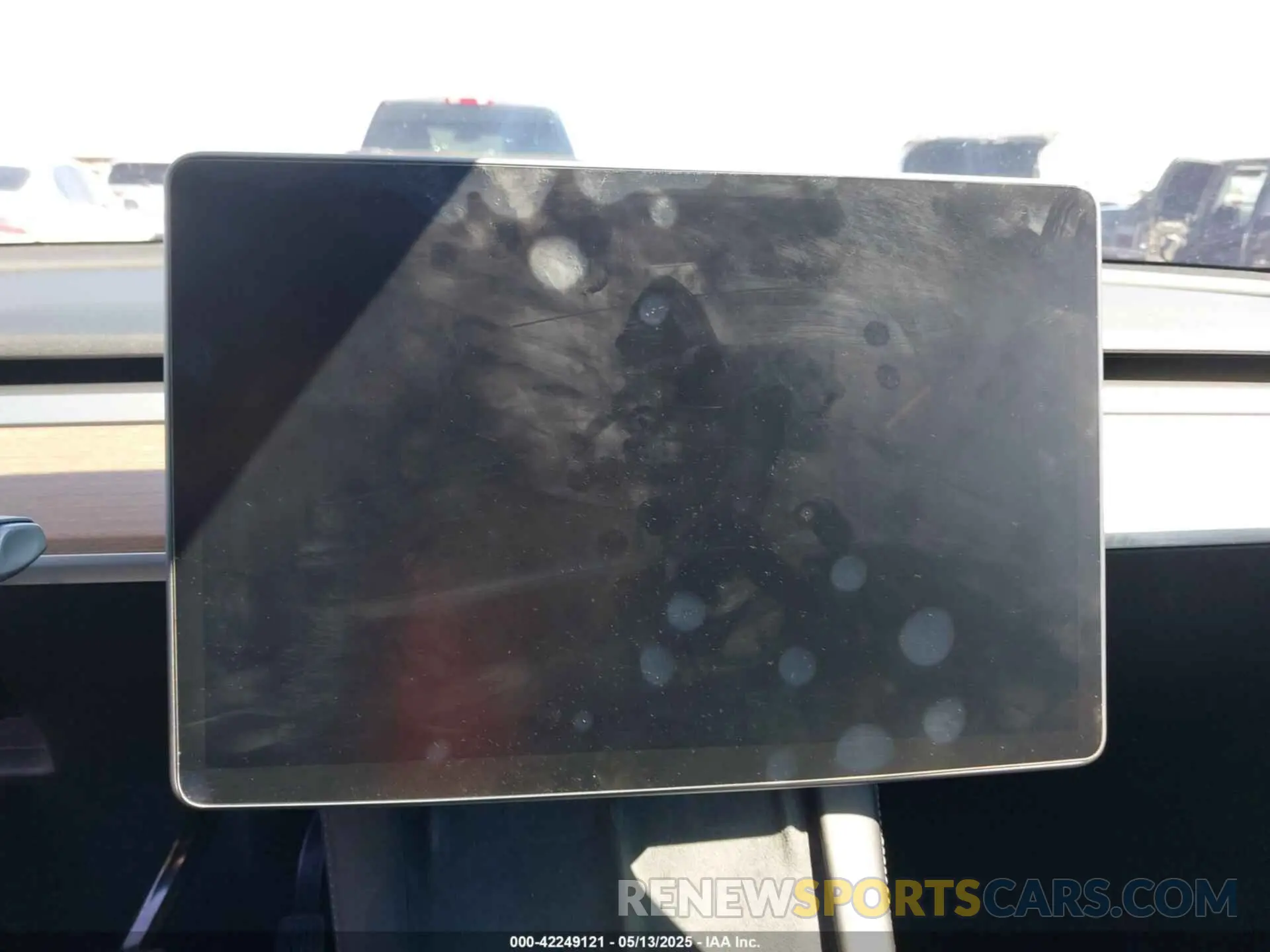 17 Photograph of a damaged car 7SAYGDEE6PF691155 TESLA MODEL Y 2023