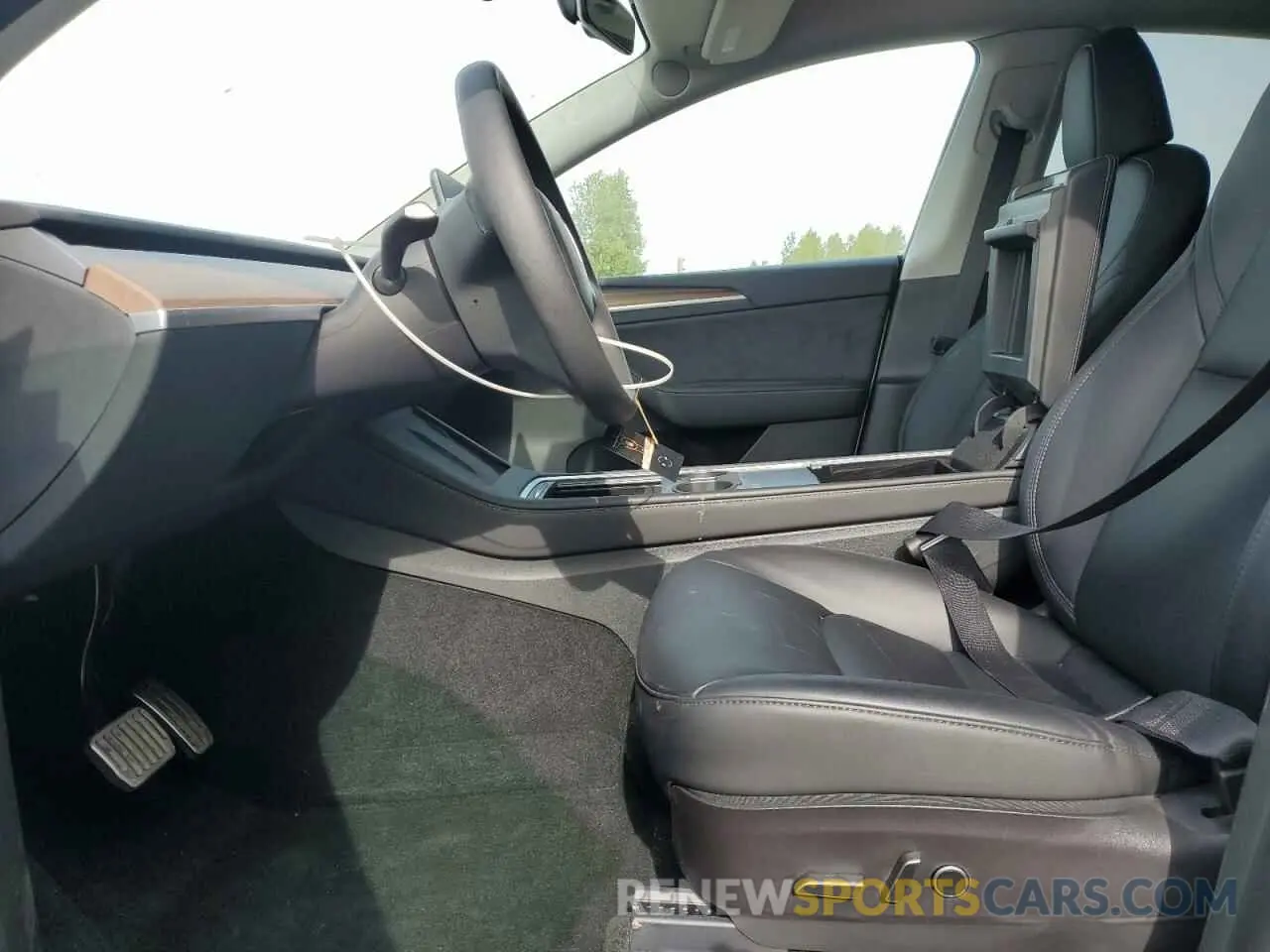 7 Photograph of a damaged car 7SAYGDEE6PF692970 TESLA MODEL Y 2023