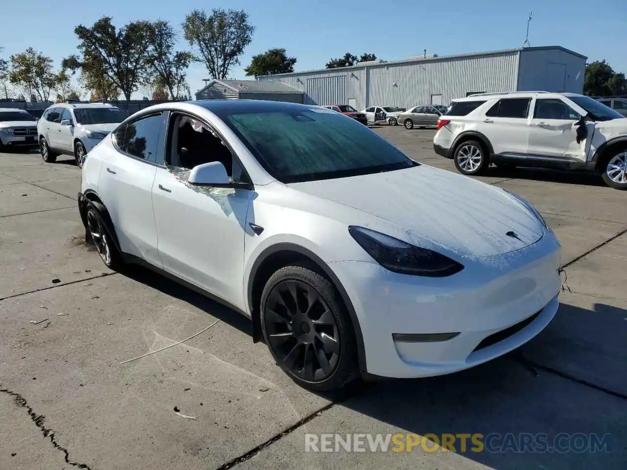 4 Photograph of a damaged car 7SAYGDEE6PF697828 TESLA MODEL Y 2023