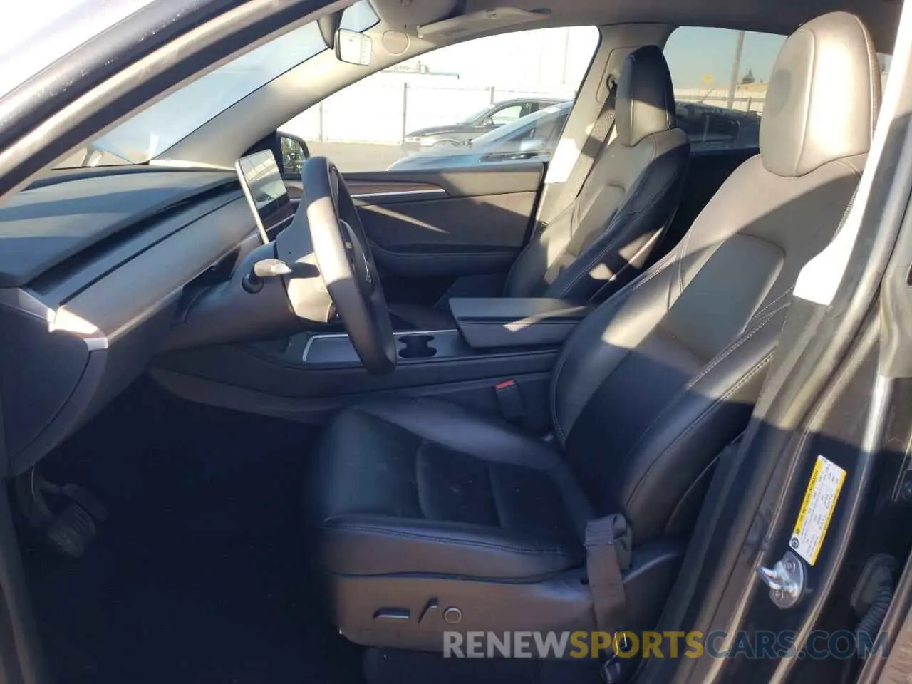 7 Photograph of a damaged car 7SAYGDEE6PF701344 TESLA MODEL Y 2023