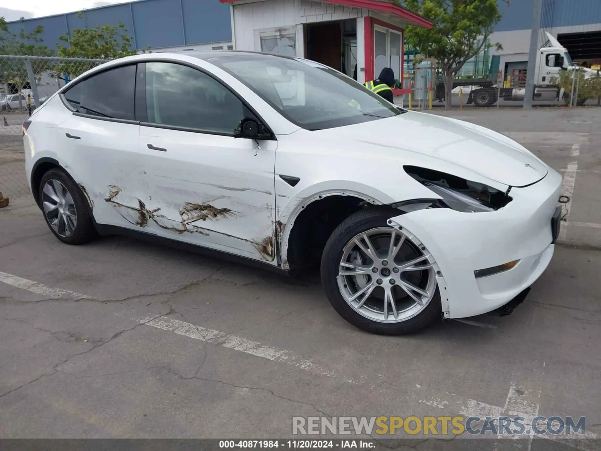 1 Photograph of a damaged car 7SAYGDEE6PF758451 TESLA MODEL Y 2023
