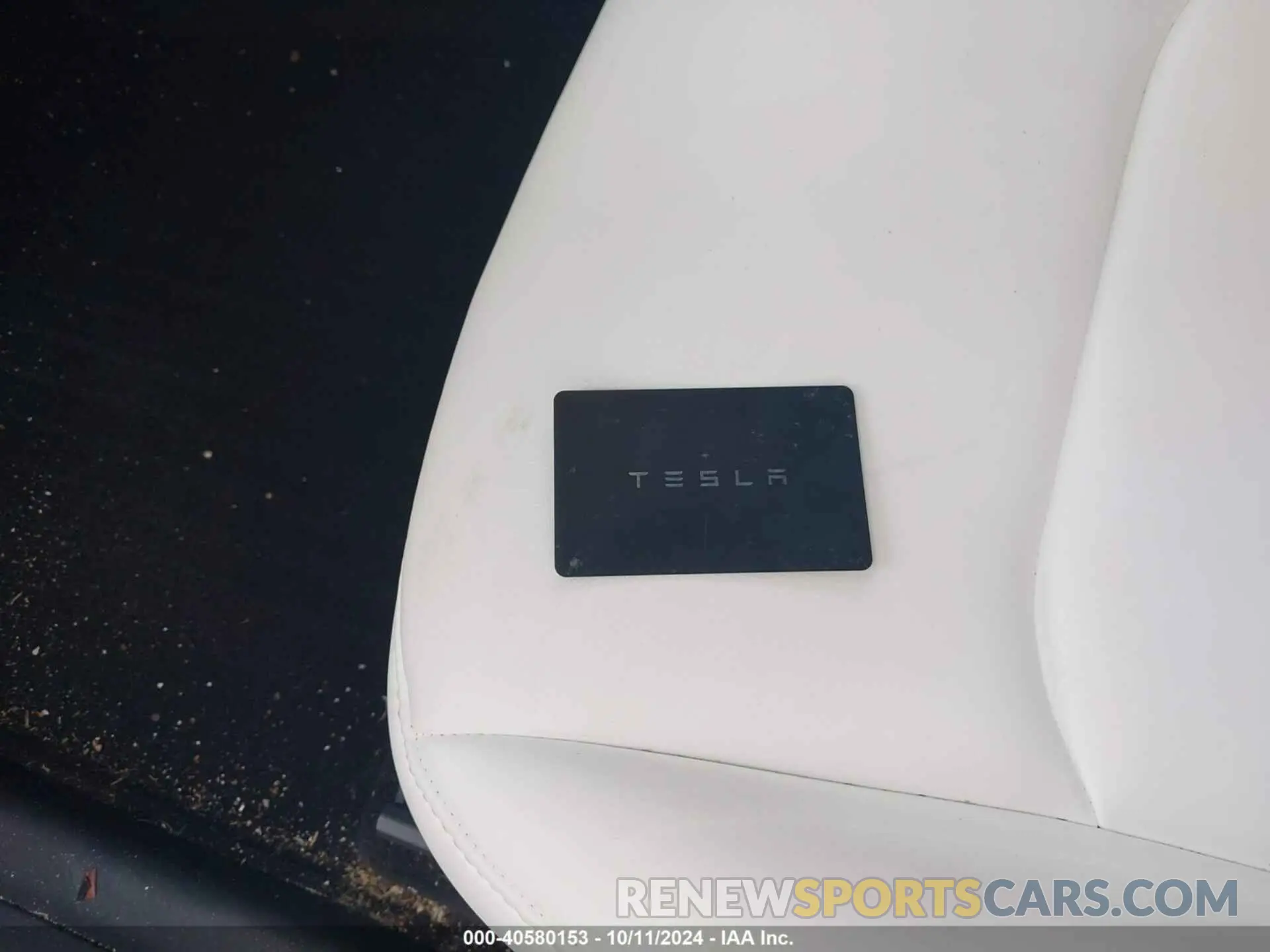 11 Photograph of a damaged car 7SAYGDEE6PF839028 TESLA MODEL Y 2023