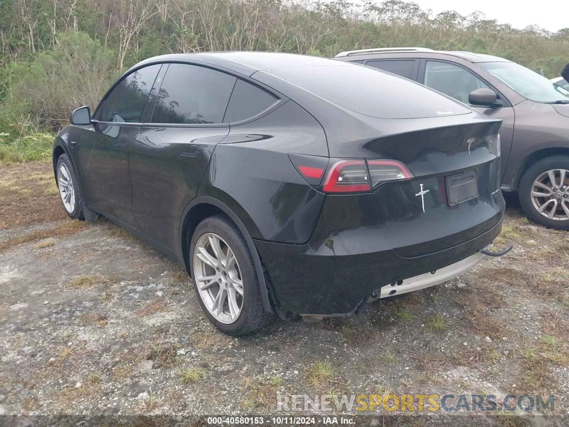3 Photograph of a damaged car 7SAYGDEE6PF839028 TESLA MODEL Y 2023