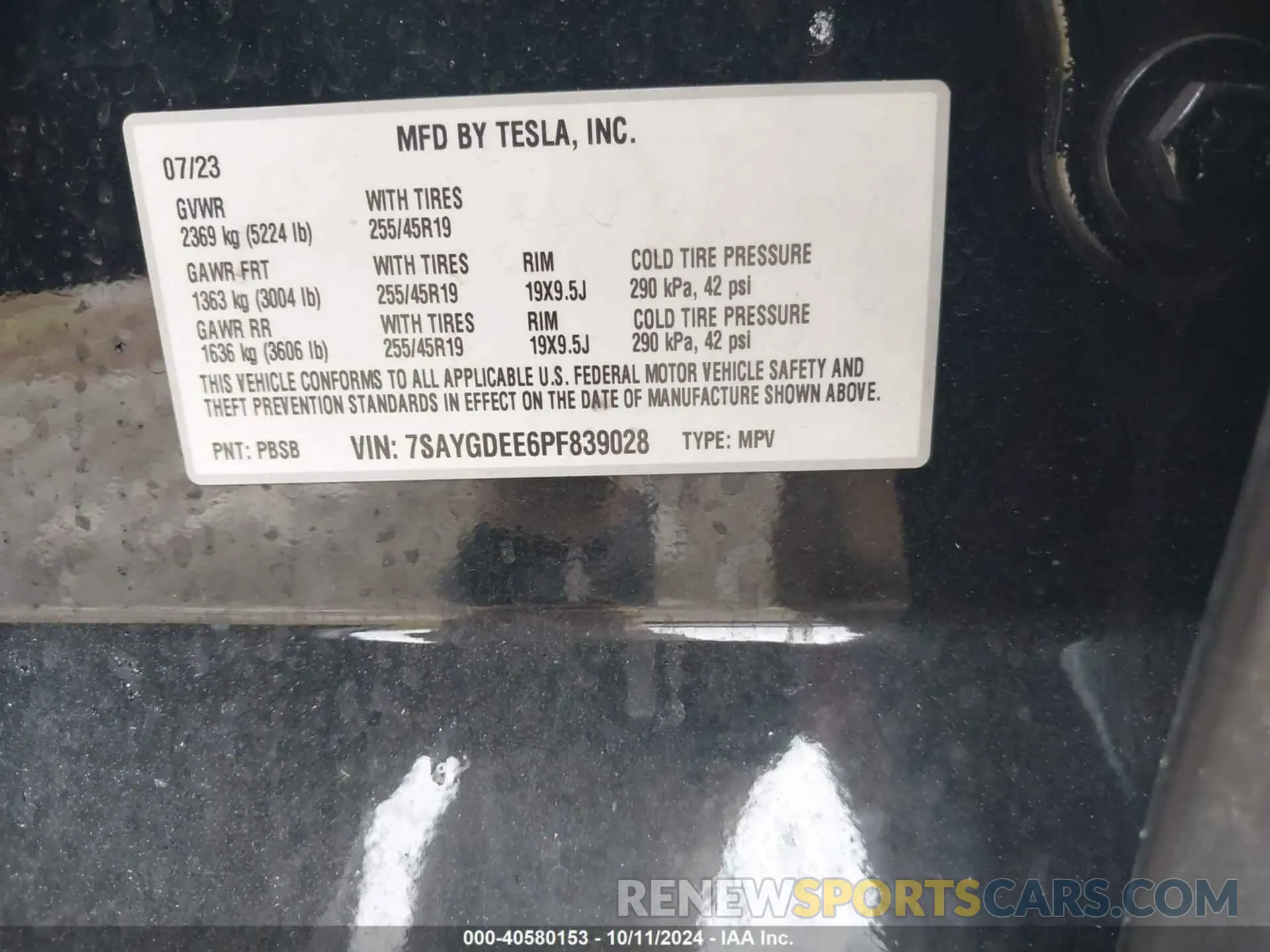 9 Photograph of a damaged car 7SAYGDEE6PF839028 TESLA MODEL Y 2023