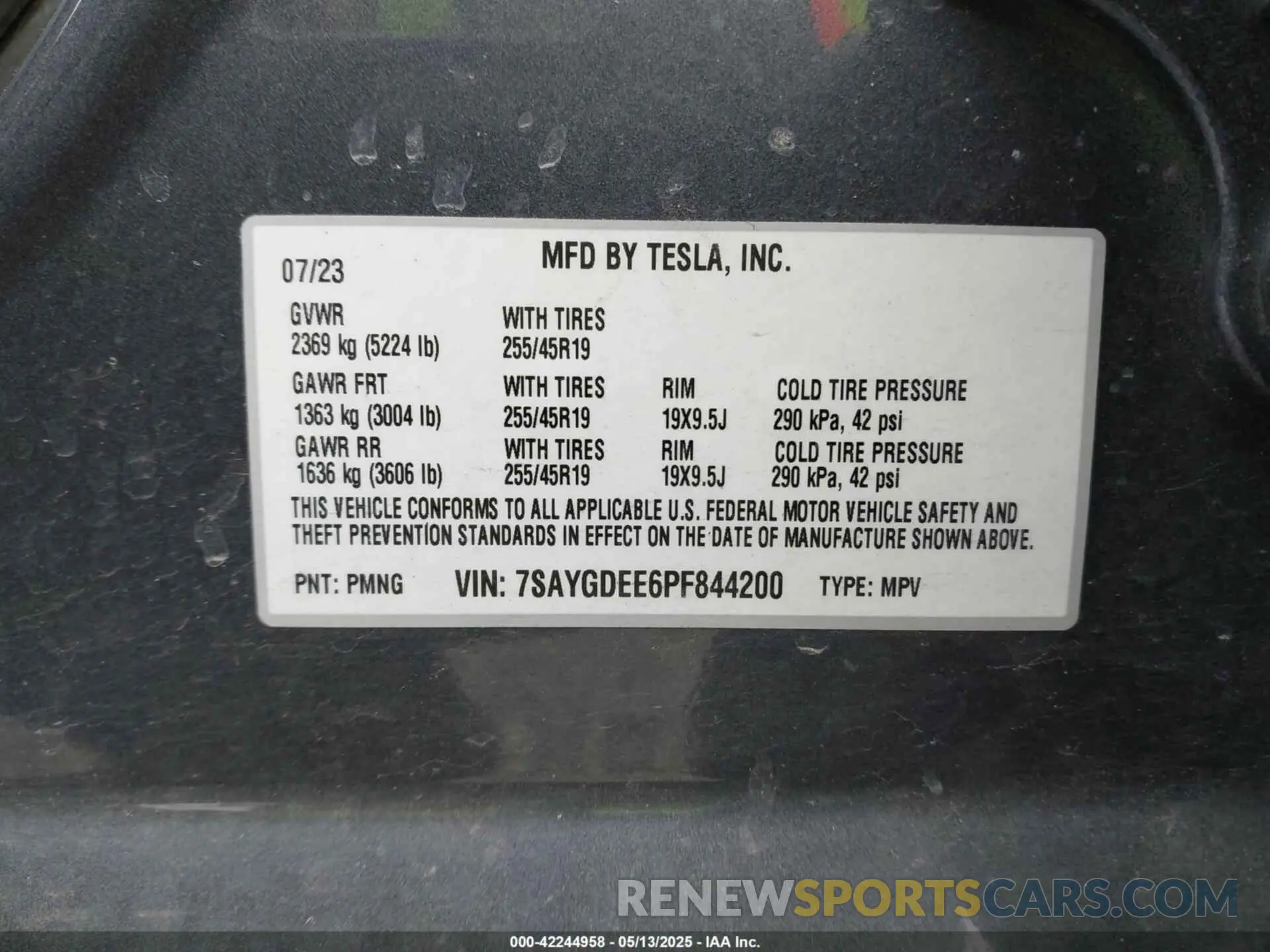 9 Photograph of a damaged car 7SAYGDEE6PF844200 TESLA MODEL Y 2023