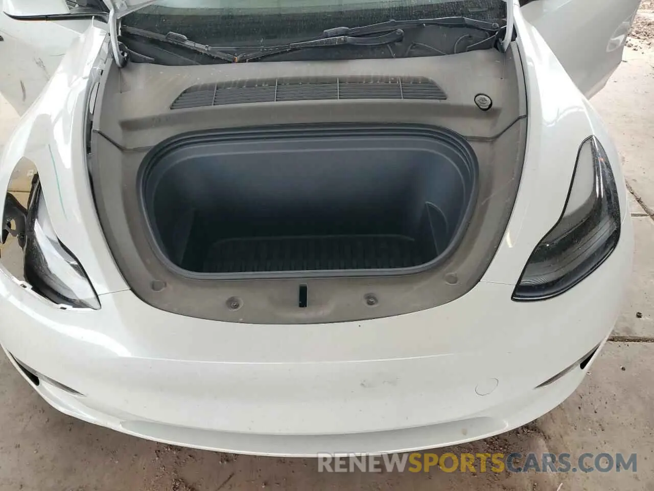 11 Photograph of a damaged car 7SAYGDEE6PF858274 TESLA MODEL Y 2023