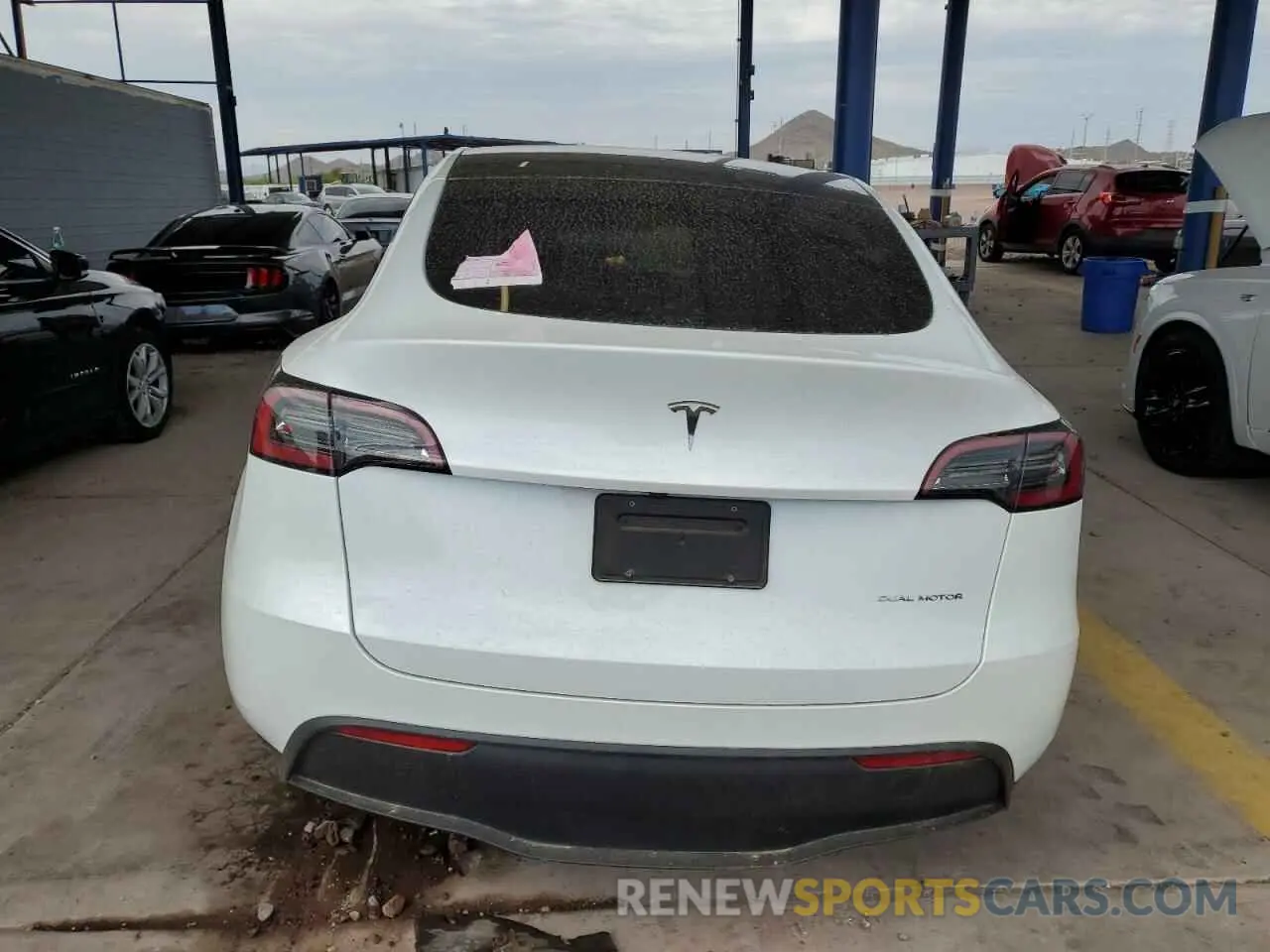 6 Photograph of a damaged car 7SAYGDEE6PF858274 TESLA MODEL Y 2023