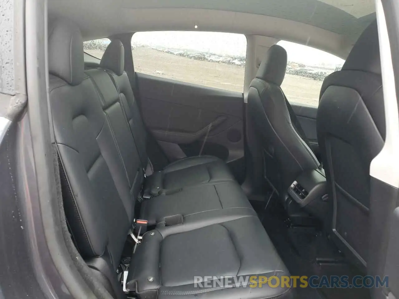 10 Photograph of a damaged car 7SAYGDEE6PF868805 TESLA MODEL Y 2023