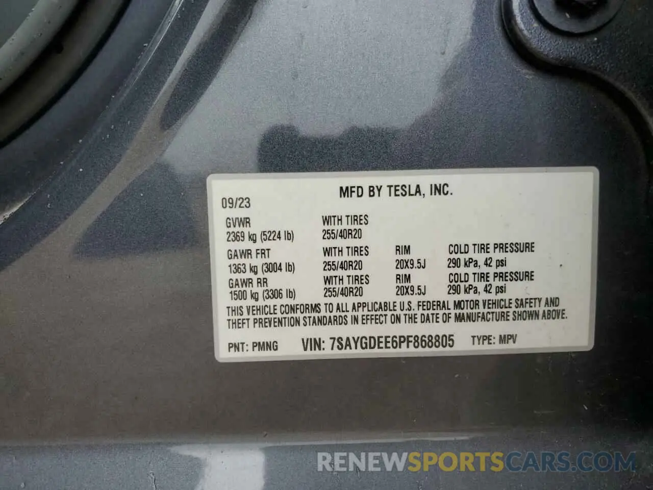 13 Photograph of a damaged car 7SAYGDEE6PF868805 TESLA MODEL Y 2023