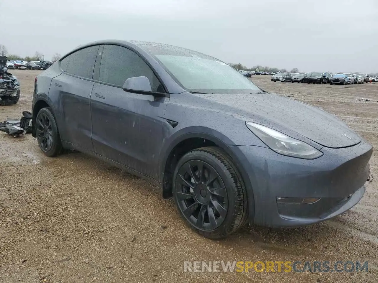 4 Photograph of a damaged car 7SAYGDEE6PF868805 TESLA MODEL Y 2023