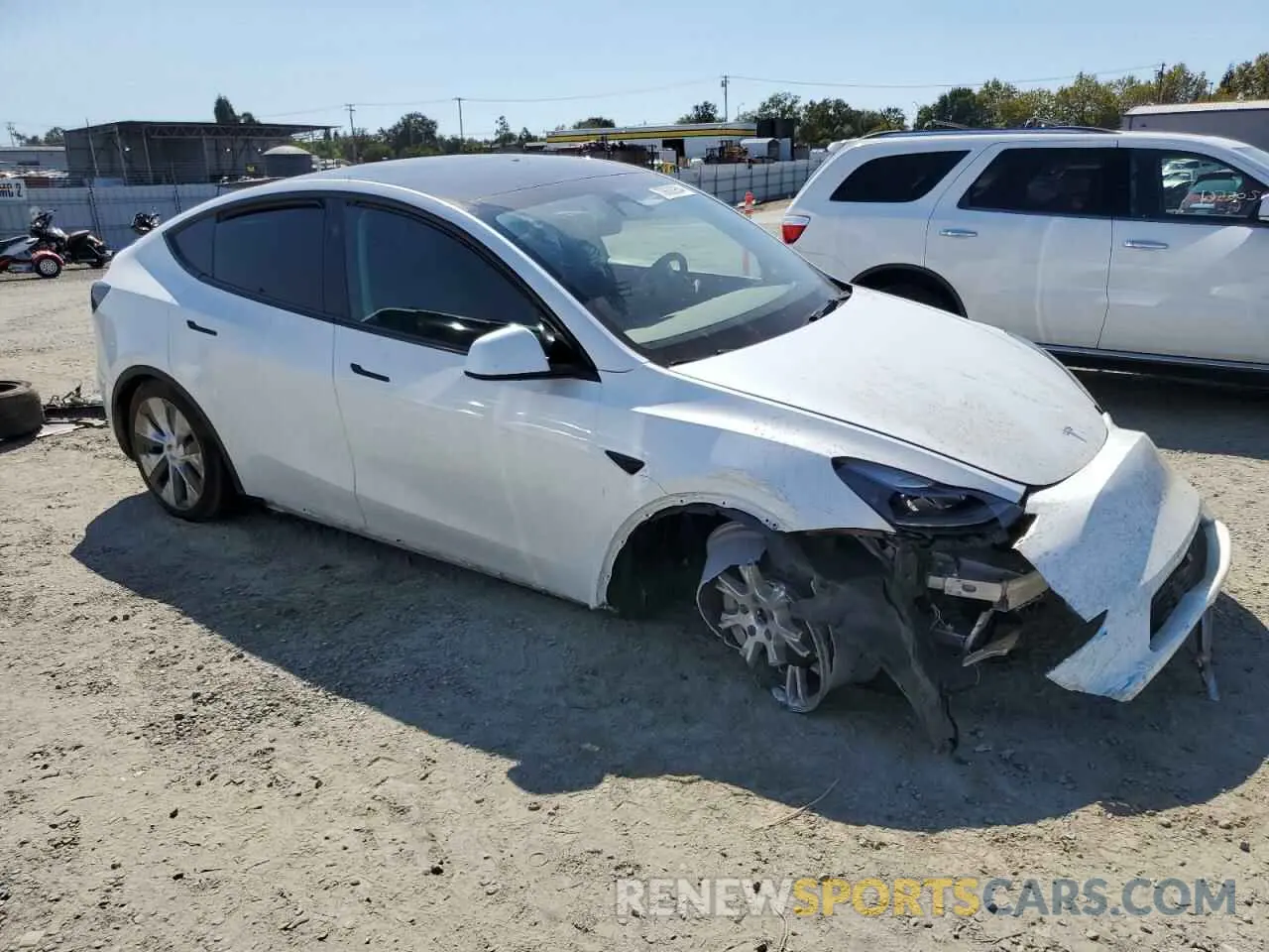 4 Photograph of a damaged car 7SAYGDEE6PF873860 TESLA MODEL Y 2023